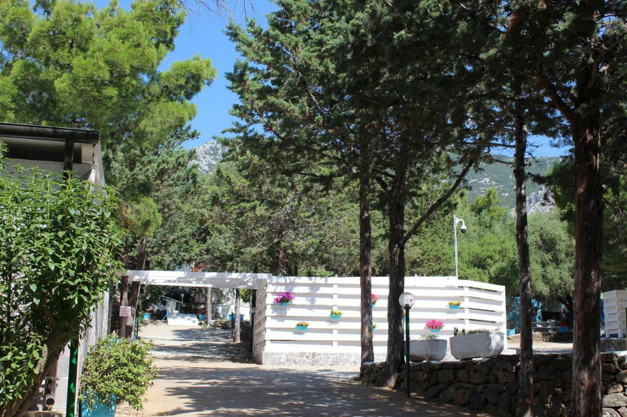 Camping Car Palmasera Hotell Cala Gonone Exteriör bild